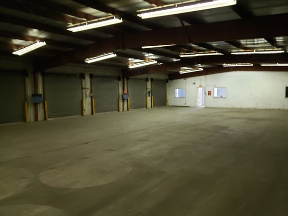 INDUSTRIAL BUILDING FOR SALE: 188 Eastgate Ct, Danville, IL 61834
